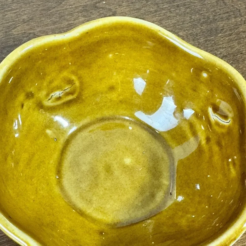 Vintage Mustard Brown Stoneware Scalloped Bowl Pumpkin Shape Unmarked 3.25